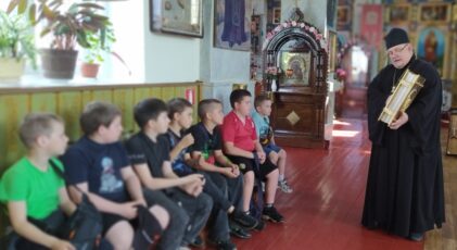 В храм соприкоснуться со святыней